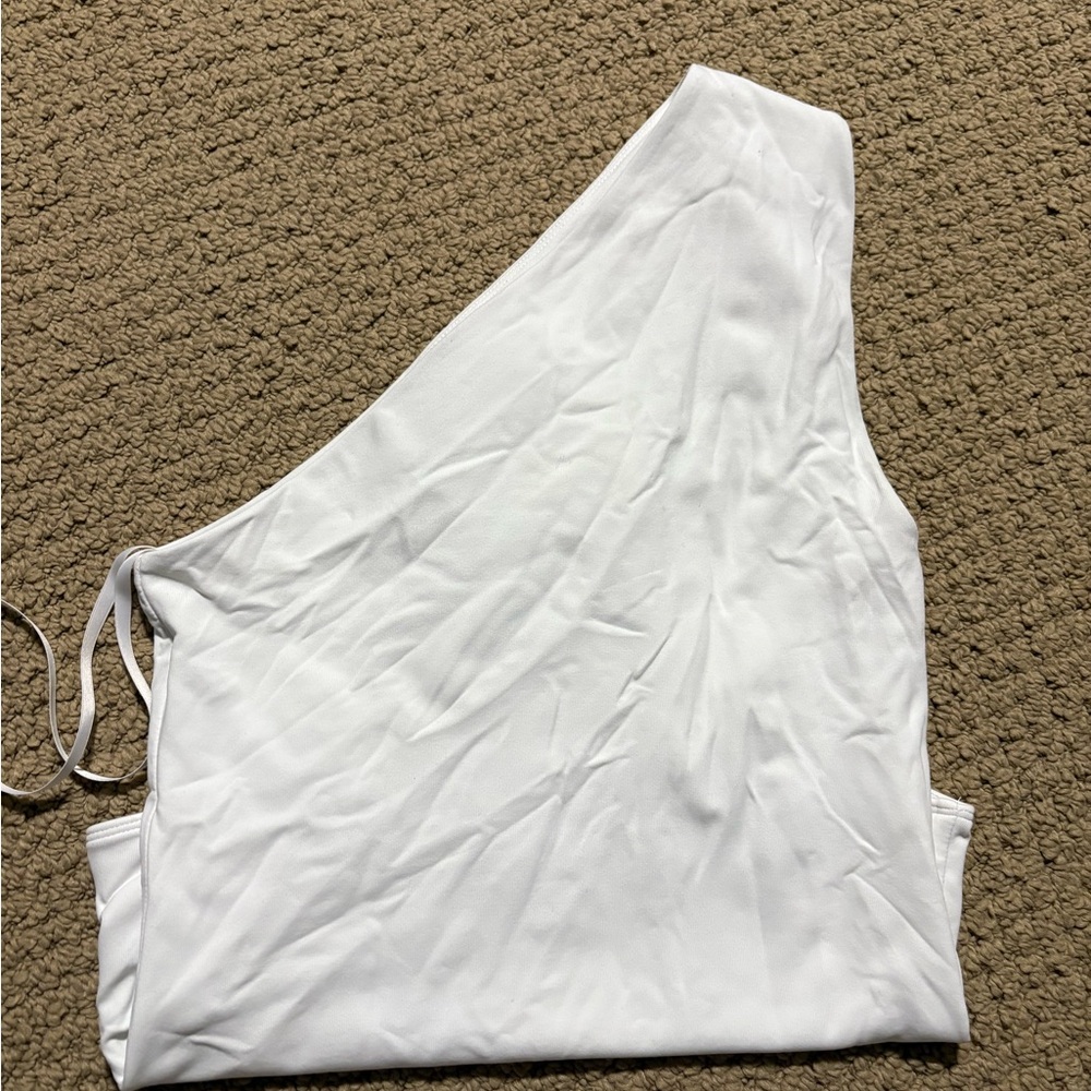 One-Shoulder White bodysuit - Picture 2 of 4